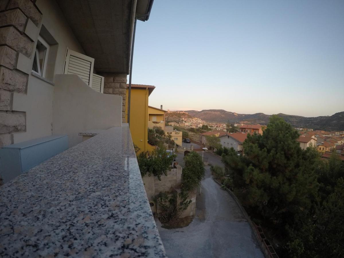 B&B Bassu 보사 외부 사진