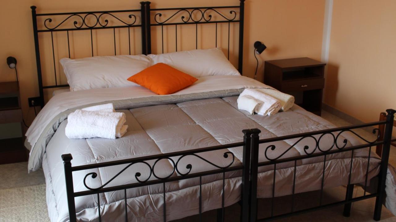 B&B Bassu 보사 외부 사진